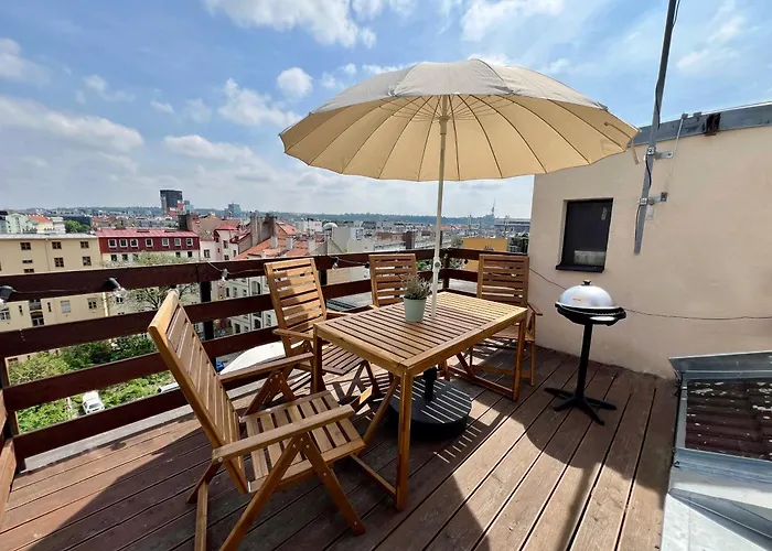 2 Rooms Apartment With Terrace And Free Parking Near Metro