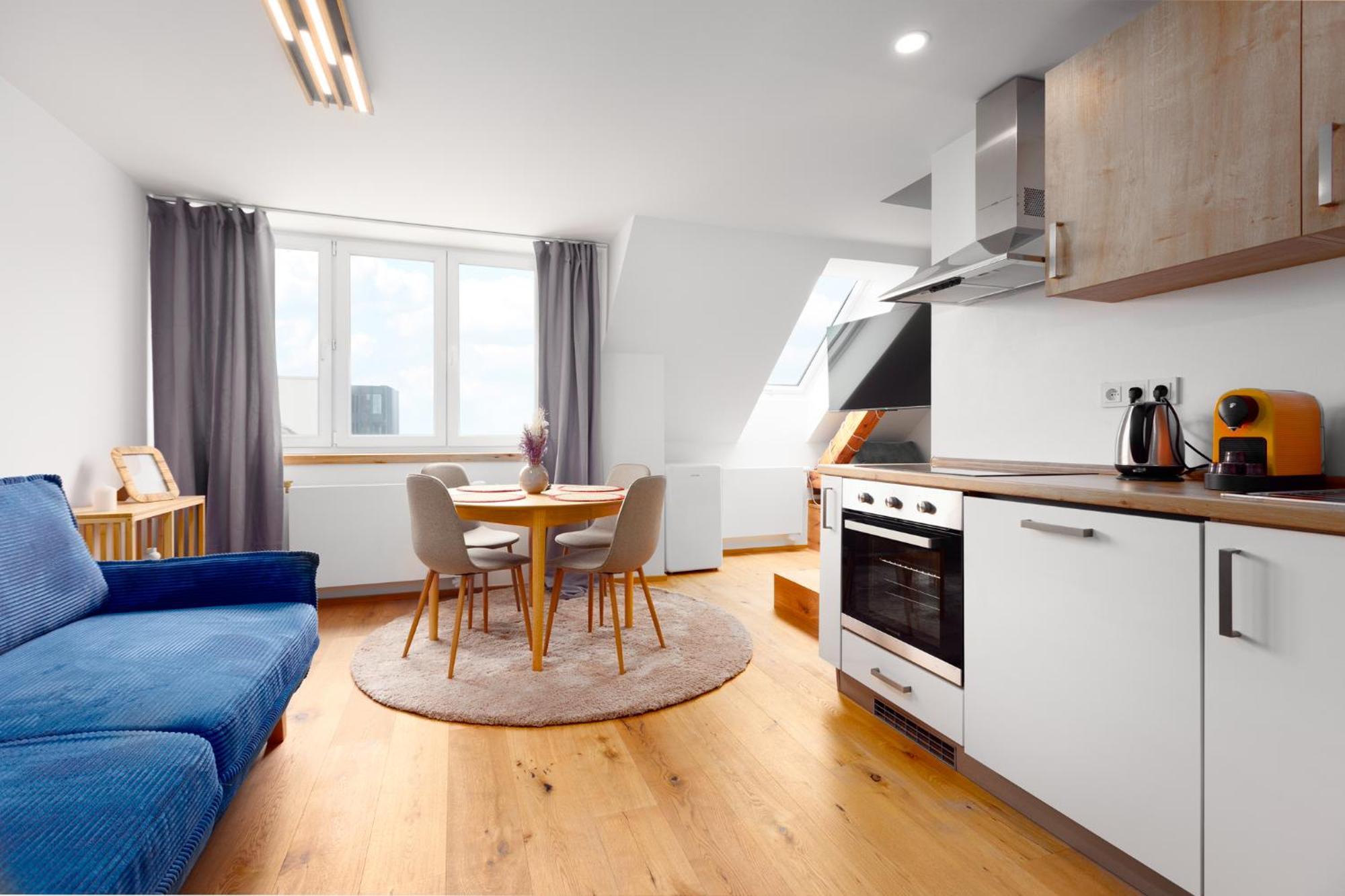 2 With Terrace And Free Parking Near Metro Apartment Prague